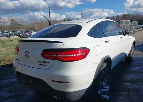 2019 Mercedes-Benz Glc 300 Coupe 4Matic z USA, uszkodzony, nr VIN WDC0J4KB4KF588689